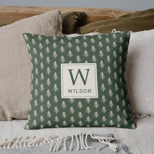 Rustikale Pine Trees Familienname Monogram Weihnac Kissen (Von Creator hochgeladen)