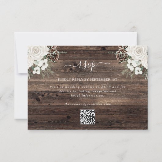 Rustikale Pine Winter Wedding QR Code RSVP Karte (Vorderseite)