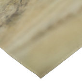 Rustikale Pinecone - Familienname und Monogramm Tischdecke (Schrägansicht)