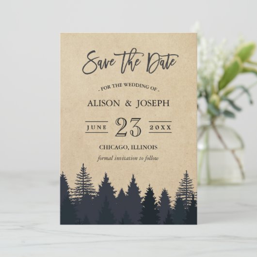 Rustikale Pinienbäume, die Hochzeit, retten das Da Save The Date (Stehend Vorderseite)