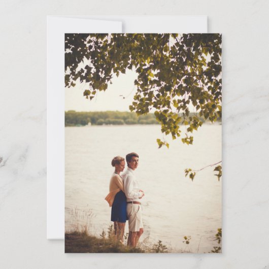 Rustikale Pinienbäume Save the Date (Rückseite)