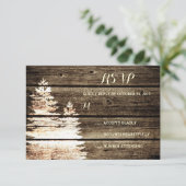 Rustikale Pinienwälder Winter Hochzeit UAWG RSVP Karte (Stehend Vorderseite)