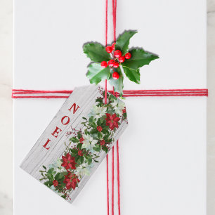 Rustikale Poinsettia Garland auf geschwächten Wäld Geschenkanhänger