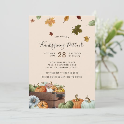 Rustikale Pumpkins & Fallende Blätter Erntedank In Einladung (Stehend Vorderseite)