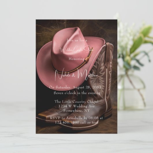 Rustikale Romantik: Boots & Hat Weddin Couples Dus Einladung (Stehend Vorderseite)