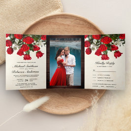 Rustikale romantische Rote Rosen Bouquet Foto Wedd Dreifach Gefaltete Einladung