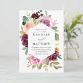 Rustikale rosa Burgund und Lila Blumenhochzeit Einladung (Stehend Vorderseite)