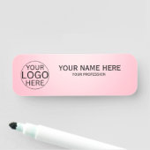 Rustikale Rosafarbene Custom-Logo-Mitarbeiter  Namensschild (Beispiel)
