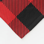 Rustikale Rot- und Schwarz-Buffalo-Karo Familienna Fleecedecke (Ecke)