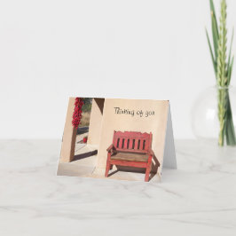 Rustikale rote Bank über Denken Sie an Sie notecar Karte
