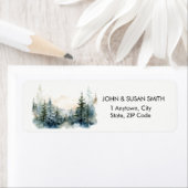 rustikale Rücksendeadressen-Aufkleber im Bergwald (Insitu)