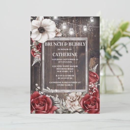 Rustikale Saitenleuchten rote Rose Mohn Blume Chic Einladung (Stehend Vorderseite)