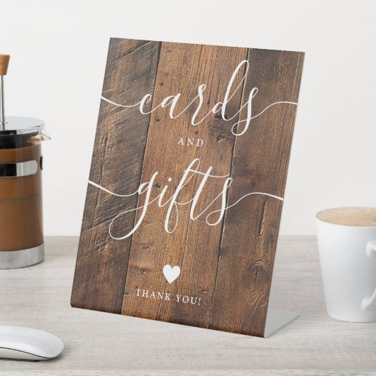 Rustikale Schreibkarten und Geschenke für Holzstäm Sockelschild (In SItu)