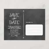 Rustikale Script-Chalkboard-Hochzeit speichern Sie Ankündigungspostkarte (Rückseite)