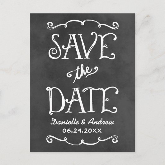 Rustikale Script-Chalkboard-Hochzeit speichern Sie Ankündigungspostkarte (Vorderseite)