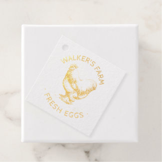 Rustikale Script Happy Hen Egg Briefmarke Geschenkanhänger