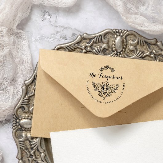 Rustikale Script Honey Bee Round-Rücksendeadresse Permastempel