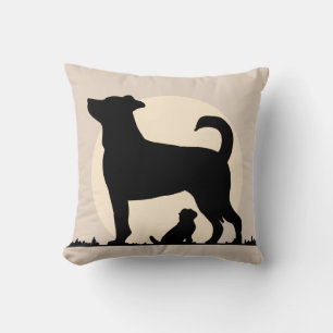Rustikale Silhouette von Mama & Pup mit Emotionale Kissen