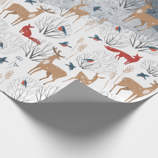 Rustikale skandinavische Wintertiere auf einem sch Geschenkpapier (Ecke)