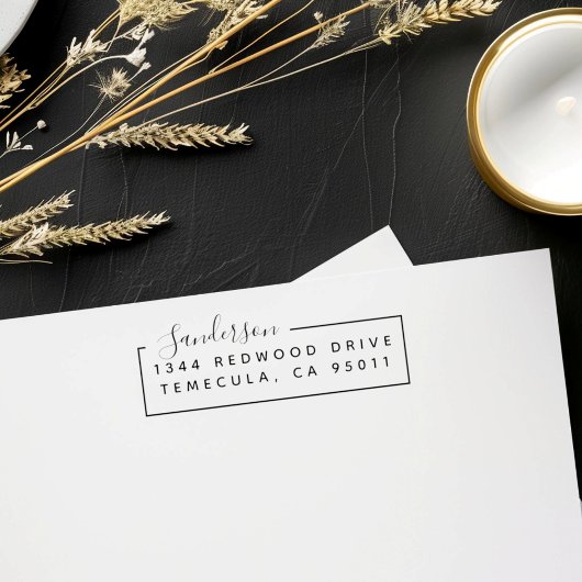 Rustikale Skriptnachname Rechteckige Rücksendeadre Permastempel