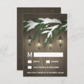 Rustikale Snow Evergreen Lantern Wedding RSVP Kart (Vorne/Hinten)