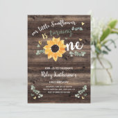 Rustikale Sonnenblume 1. Geburtstag Einladung (Stehend Vorderseite)