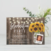 Rustikale Sonnenblume Mason Jar Foto Abschluss Einladung (Stehend Vorderseite)