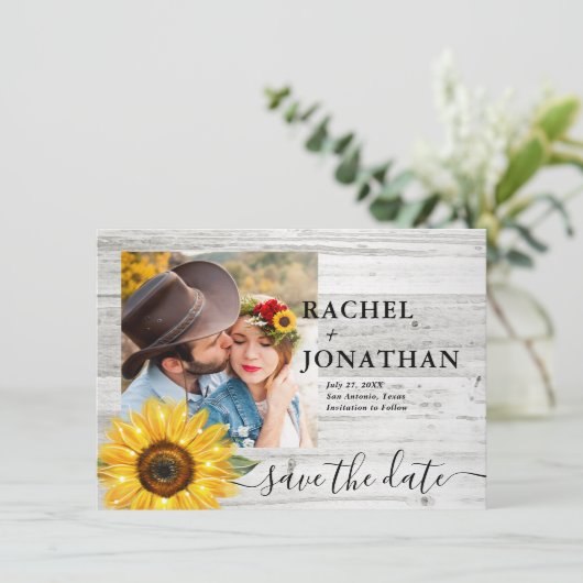 Rustikale Sonnenblume Weißes Holz Foto Hochzeit Save The Date (Stehend Vorderseite)