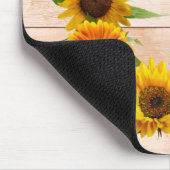 Rustikale Sonnenblumen auf Holz Mousepad (Ecke)