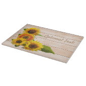 Rustikale Sonnenblumen auf Holz Schneidebrett (Ecke)