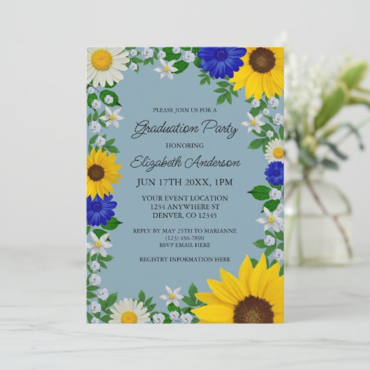 Rustikale Sonnenblumen Daisy Blues Graduation Part Einladung (Stehend Vorderseite)