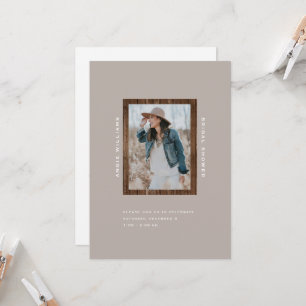 Rustikale Sonnenblumen-Hochzeit im Holz-Look Taupe Einladung