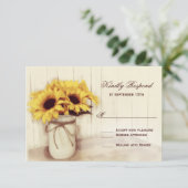 Rustikale Sonnenblumen Mason Jar Wedding RSVP Card Karte (Stehend Vorderseite)