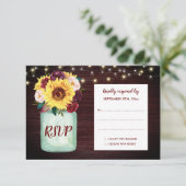 Rustikale Sonnenblumen Mason Jar Wood Wedding RSVP Karte (Stehend Vorderseite)