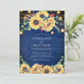 Rustikale Sonnenblumen Navy Blue Jar Lights Hochze Einladung (Stehend Vorderseite)