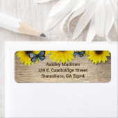 Rustikale Sonnenblumen-Schmetterlinge (Insitu)