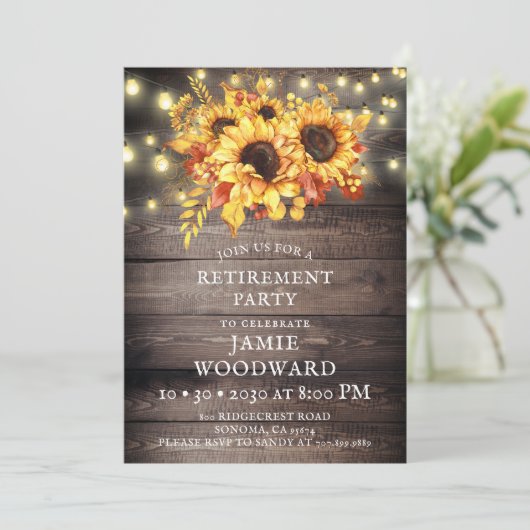 Rustikale Sonnenblumen String Lights Pension Party Einladung (Stehend Vorderseite)