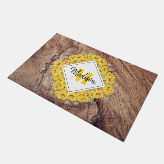 Rustikale Sonnenblumen und Holztextur Monogramm Fußmatte (Schrägansicht)
