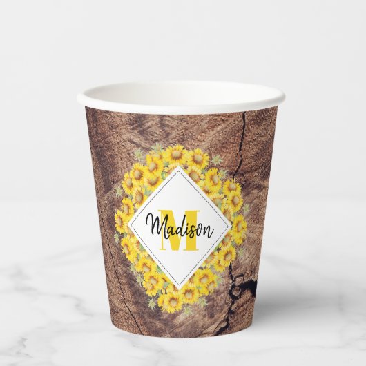 Rustikale Sonnenblumen und Holztextur Monogramm Pappbecher (Vorderseite)