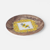 Rustikale Sonnenblumen und Holztextur Monogramm Pappteller (Schrägansicht)