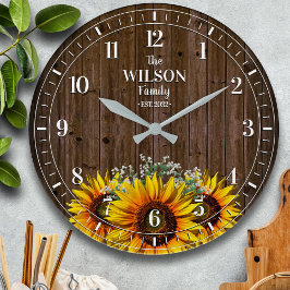 Rustikale Sonnenblumen und Name der Holzfamilie Große Wanduhr
