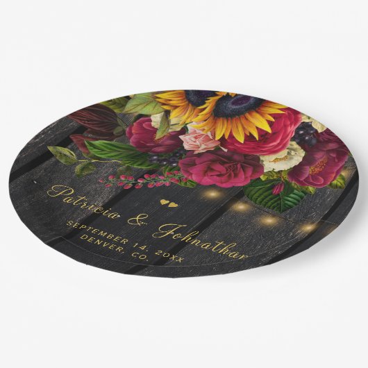 Rustikale Sonnenblumen und Rose maßgeschneidertes  Pappteller (Schrägansicht)