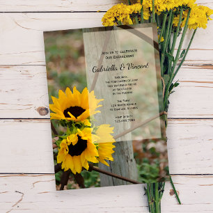 Rustikale Sonnenblumen und Wagenrad-Engagement Einladung