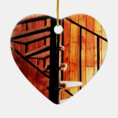 Rustikale Spiraltreppe in der Hütte Keramik Ornament (Hinten)