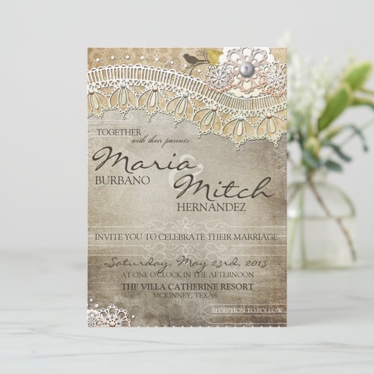 Rustikale Spitzen Not leidende Hochzeitseinladung Einladung (Stehend Vorderseite)