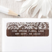 Rustikale Spitzen- und Holzhochzeit (Insitu)