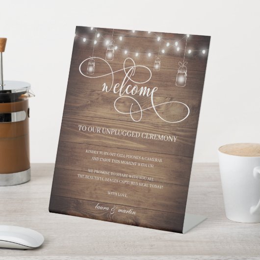 Rustikale Stallenholz-String-Lichter Unplugged Zer Sockelschild (In SItu)