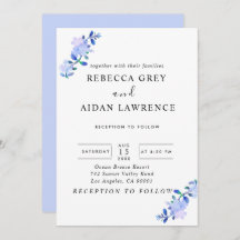 rustikale staubblaue Blumen und Blätter im Wasserf