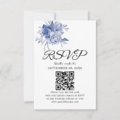 rustikale staubblaue Rosen und andere Blumen RSVP Karte (Vorderseite)