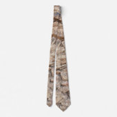 Rustikale Steintextur auf der Erde, braune Schatte Krawatte (Rückseite)